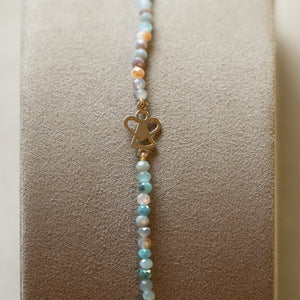 Natursteinarmband mit Engel-Anhänger – 750 Gelbgold