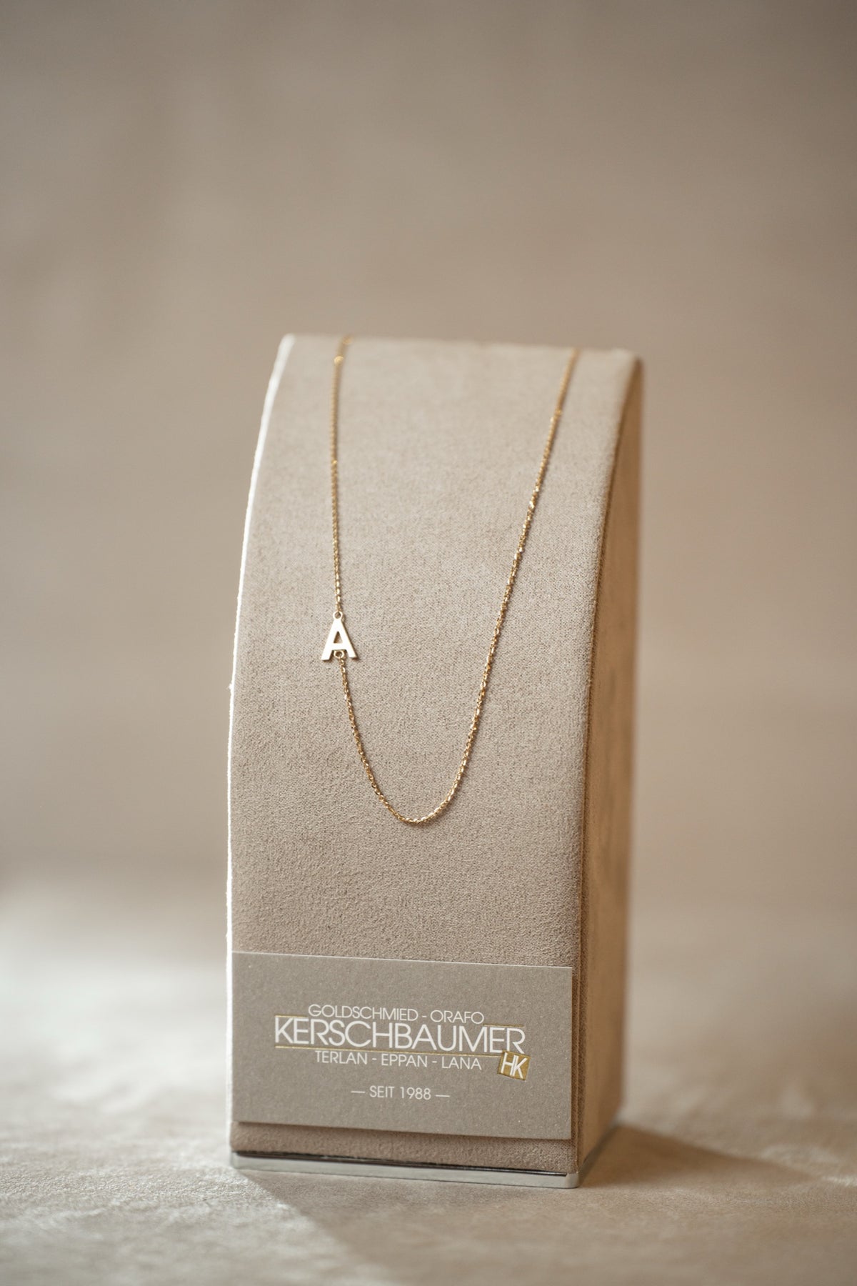 Buchstaben-Halskette – 750 Gelbgold (2)